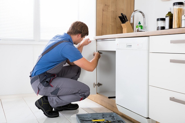 Bảo trì tủ bếp định kỳ 6 tháng/lần
