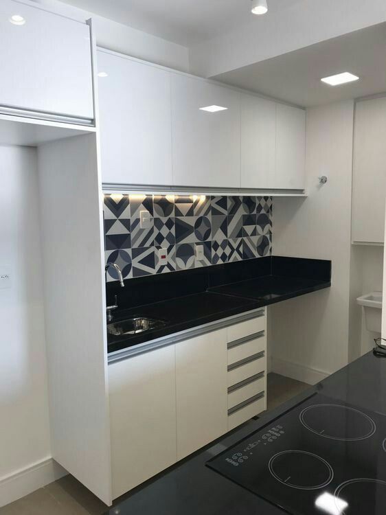 Chất liệu tủ nhôm kính hiện đang rất được thị trường ưa chuộng vì ưu điểm vượt trội của nó