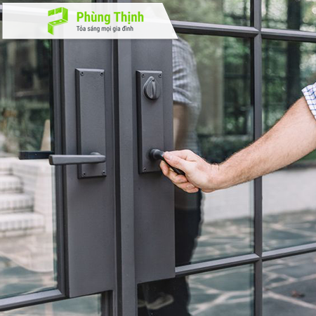 Hãy cẩn thận kiểm tra kĩ lưỡng khi nhận sản phẩm để tránh hàng kém chất lượng.