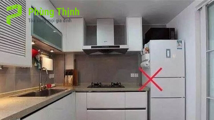 Kiêng đặt gần hoặc đối diện nguồn nhiệt như bếp ga, lò nướng