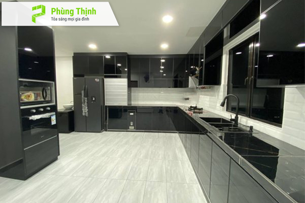 Tủ bếp nhôm kính sơn 