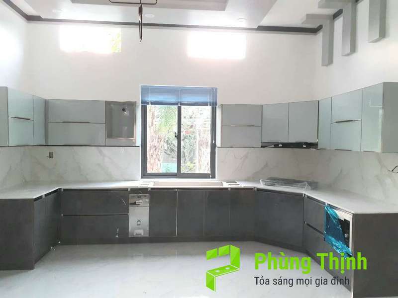 Tủ bếp chữ U