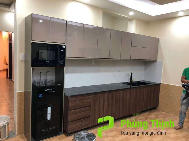 Màu sơn bếp cho gia chủ mệnh Kim