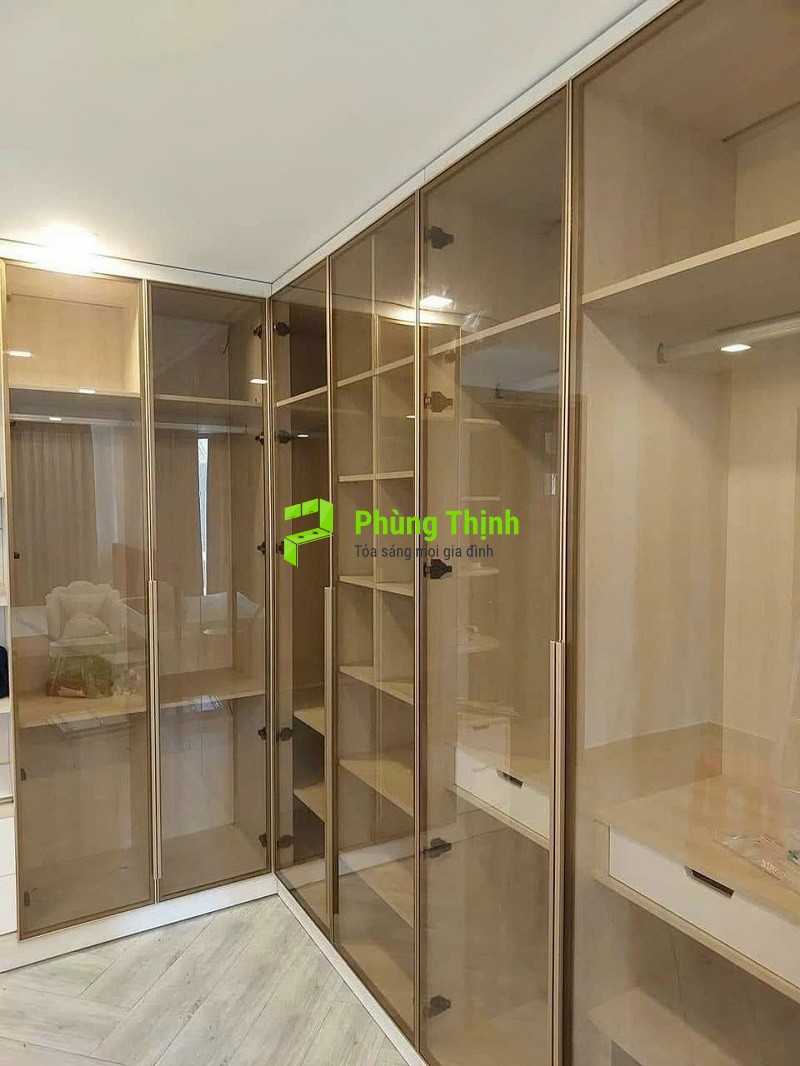 Tủ quần áo nhôm kính âm tường
