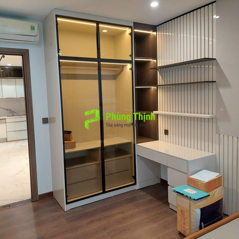 Tủ quần áo nhôm kính cửa mở nhỏ gọn 