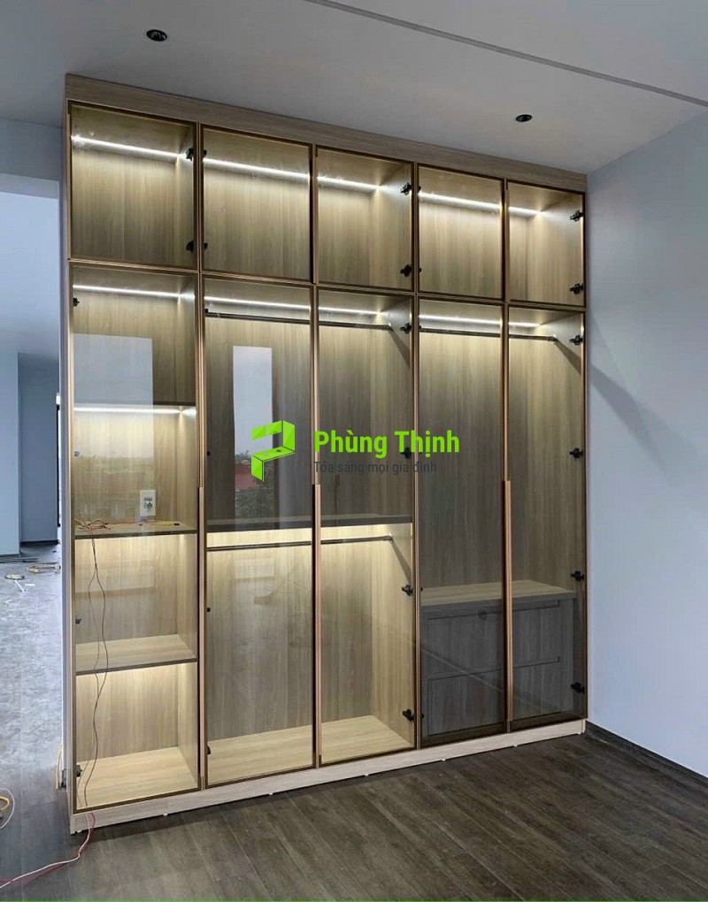 Tủ quần áo nhôm kính cửa mở 