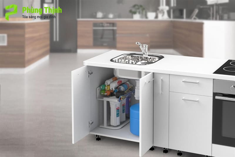 Gợi ý các vị trí lắp đặt tối ưu: Dưới chậu rửa, trong tủ bếp, góc bếp