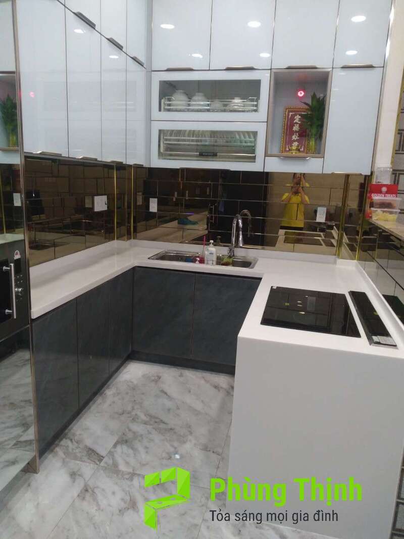 Khoảng cách tiêu chuẩn giữa tủ bếp trên và dưới là bao nhiêu?