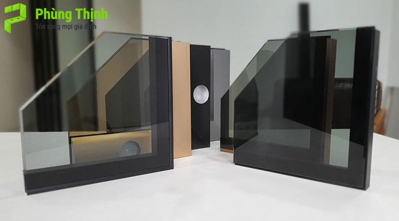 Độ dày cánh tủ bếp kính cường lực