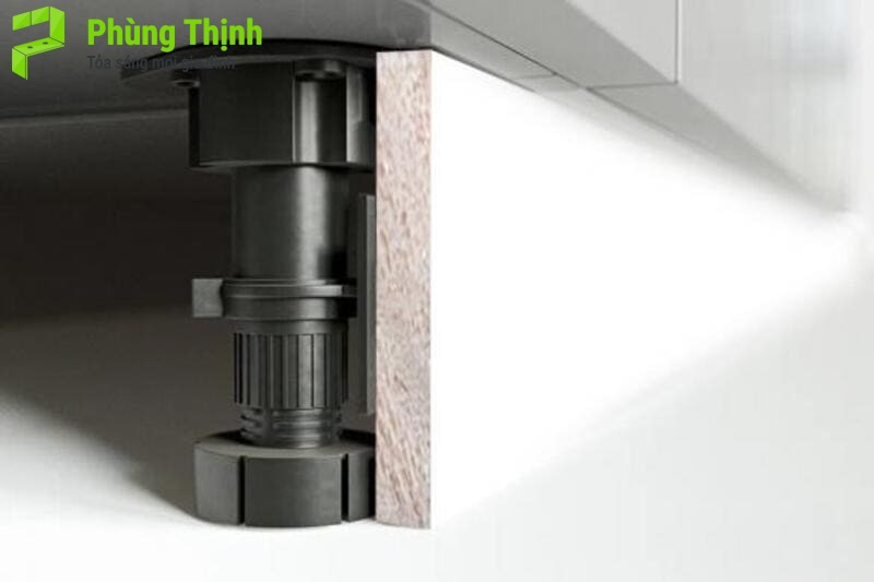 Kích thước len chân tủ bếp tiêu chuẩn