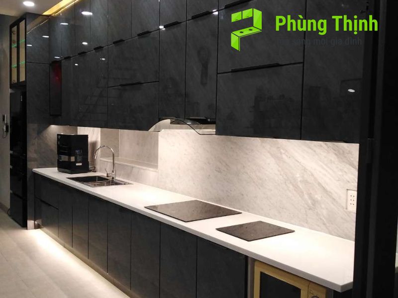 Tủ bếp nhôm kính có bền không, có bị gỉ sét không?